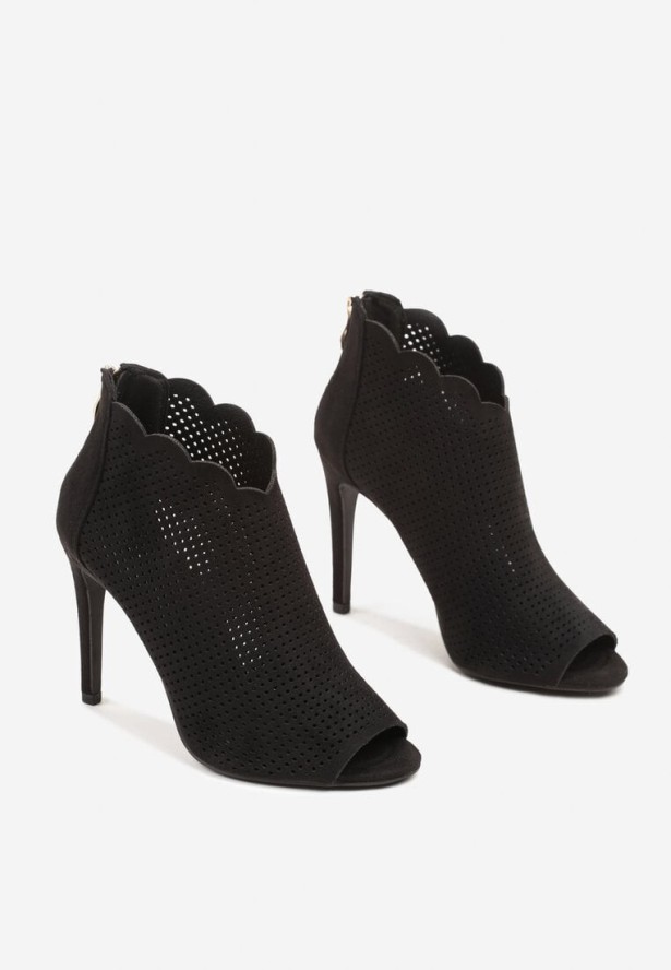 Czarne Ażurowe Sandały Vices na Obcasie Selithra