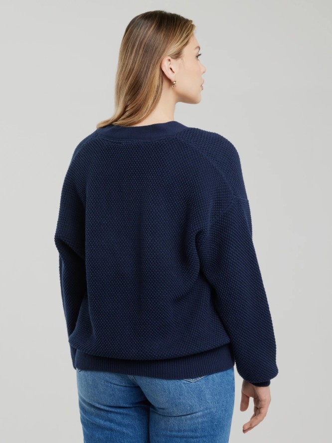 Sweter kardigan damski o strukturalnym splocie granatowy Sabira 403