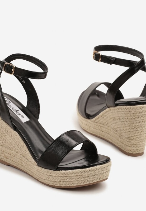 Czarne Sandały w Stylu Boho na Plecionym Koturnie Tenarea