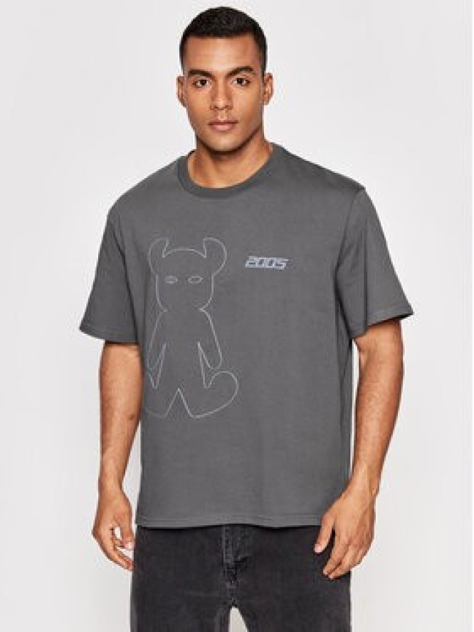 2005 T-Shirt Unisex Horned Szary Relaxed Fit