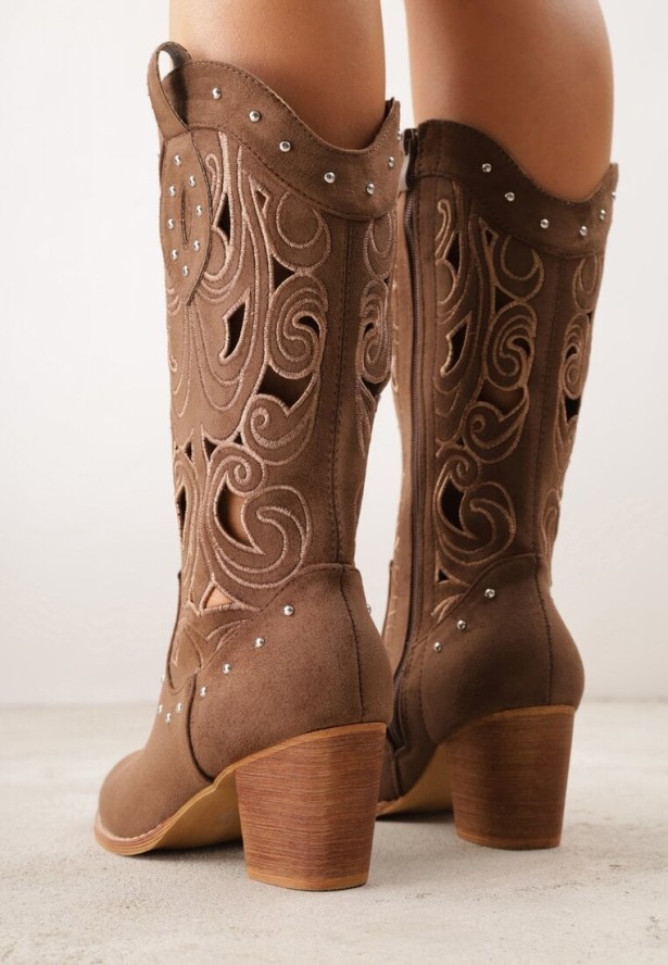 Brązowe Ażurowe Botki Kowbojki VICES na Stożku Zdobione Nitami Sennatea
