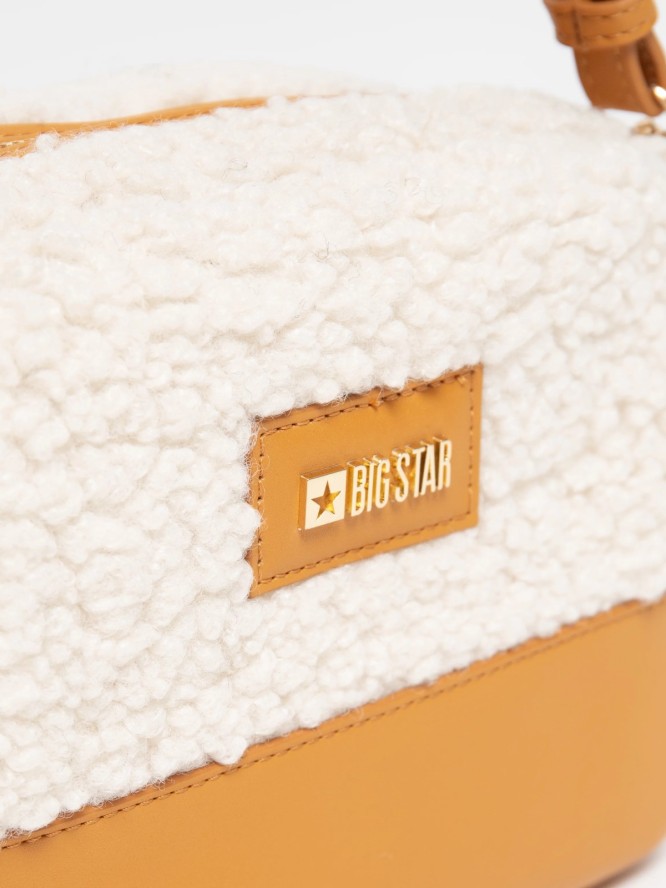 Torebka damska ze sztucznym futerkiem brązowa OO574131 802