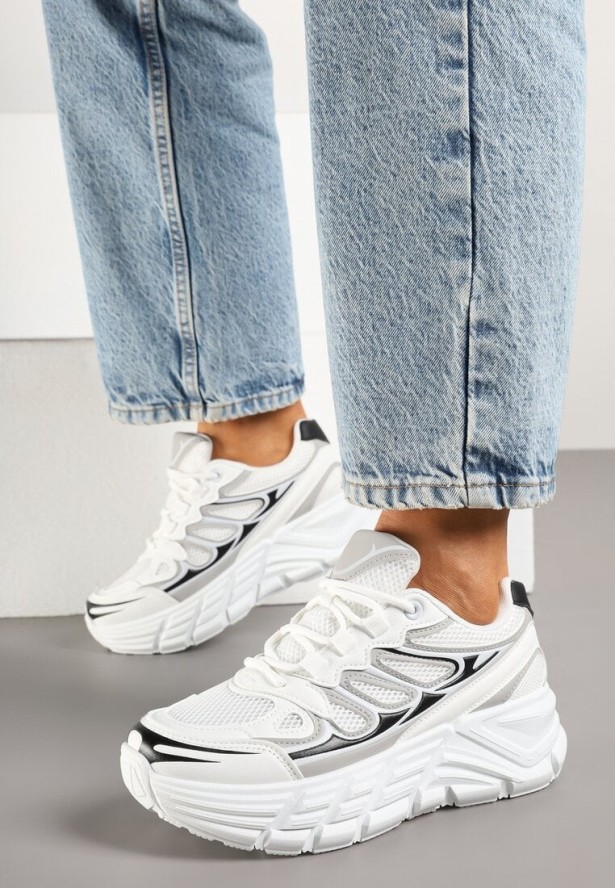 Białe Sneakersy w Streetwearowym Stylu na Grubej Podeszwie z Tłoczeniami Siltewi