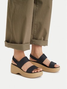 Crocs Sandały Brooklyn Sky Sandal 212250 Czarny