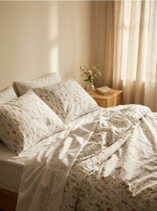 Bawełniany komplet pościeli w kwiaty - kremowy
