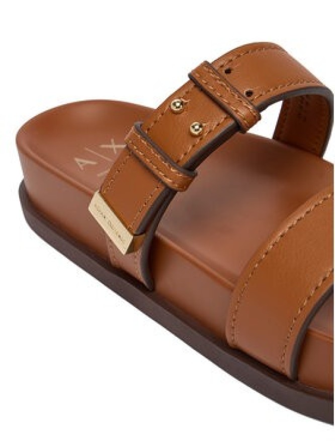 Armani Exchange Klapki XW002575 AF21266 U6123 Brązowy