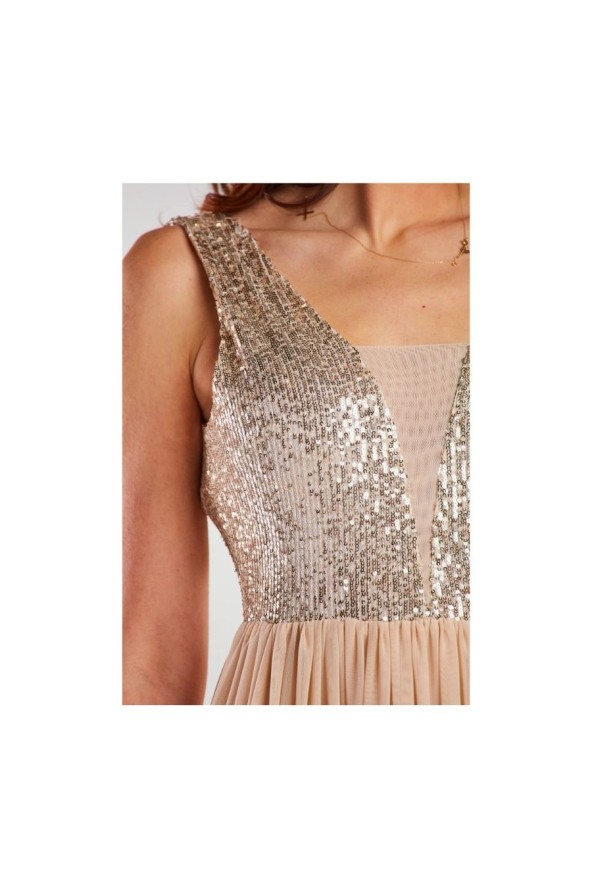 Długa sukienka na wesele z rozcięciem beżowa z cekinami