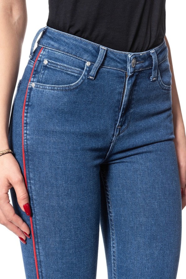 SPODNIE DAMSKIE LEE SCARLETT PIPING RED STOWE L31VROOR 112107312