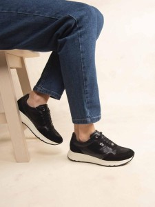Damskie skórzane buty sportowe TBS Blondie