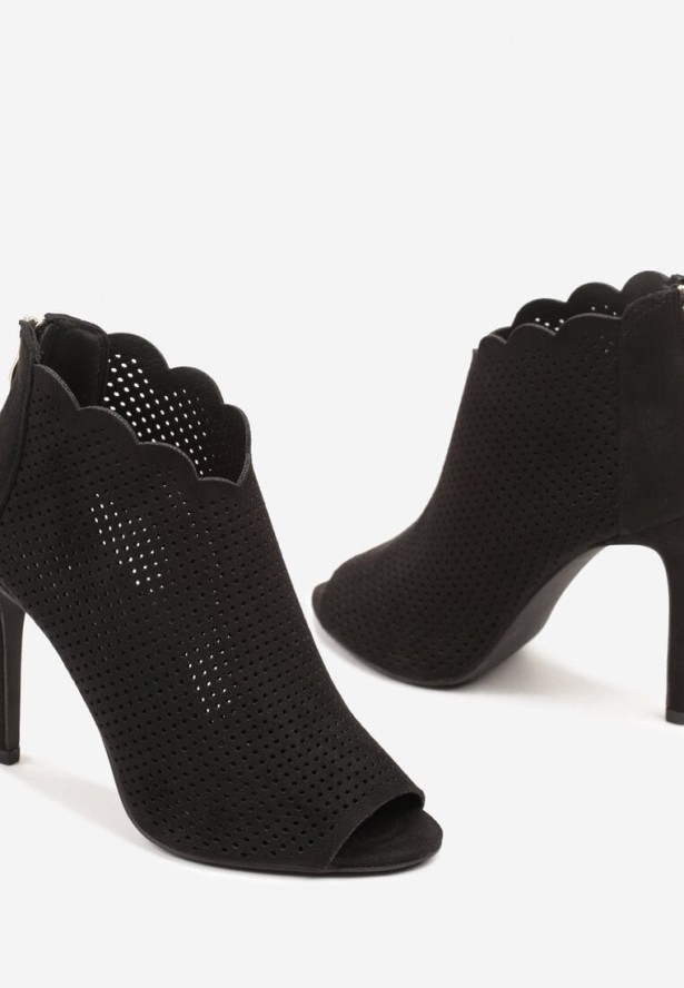 Czarne Ażurowe Sandały Vices na Obcasie Selithra