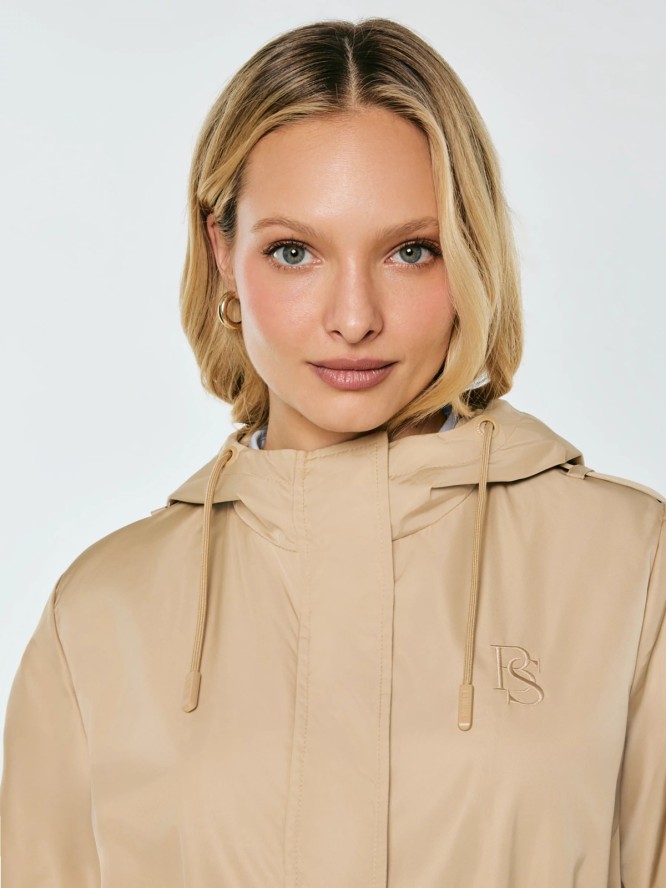 Kurtka damska przeciwdeszczowa z regulacją w talii z kapturem beżowa Lisa 801