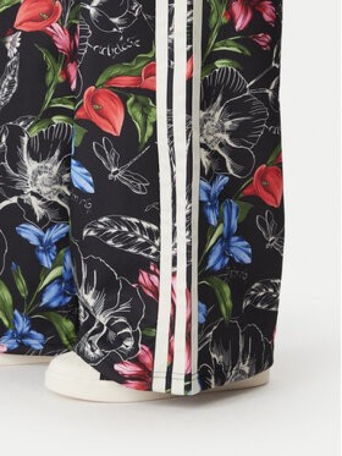 adidas Spodnie dresowe X Farm Rio House Of Trio Track KR0243 Czarny Relaxed Fit
