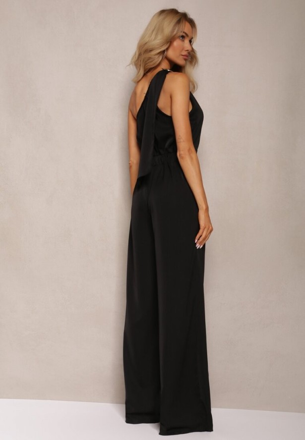 Czarny Kombinezon z Asymetrycznym Dekoltem i Kieszeniami Benae