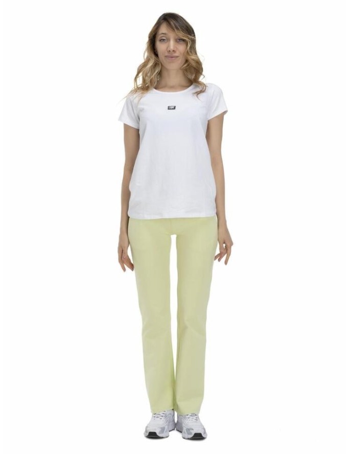 Energetyczny damski t-shirt z krótkim rękawem