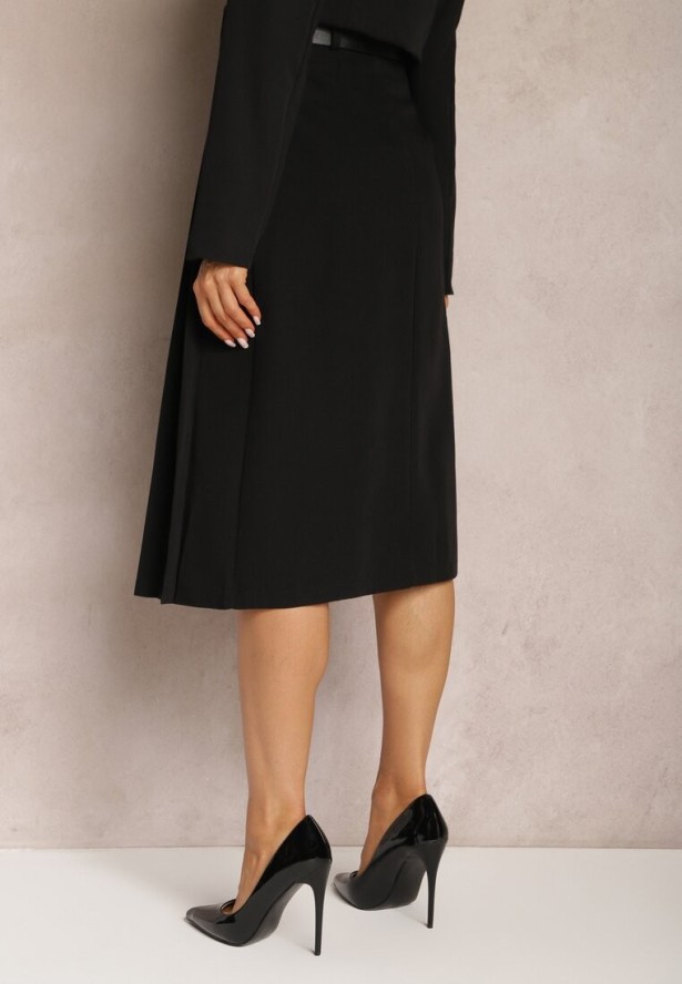 Czarna Spódnica Midi Trapezowa z Zakładkami i Paskiem ze Sprzączką Akiye