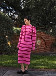 Sukienka w paski - wielobarwny