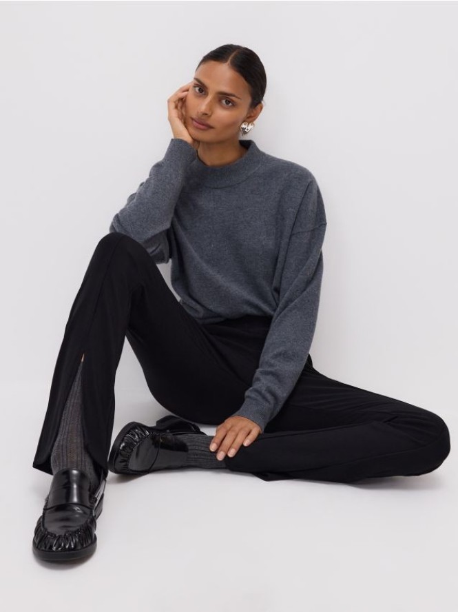 Legginsy z rozcięciami - czarny