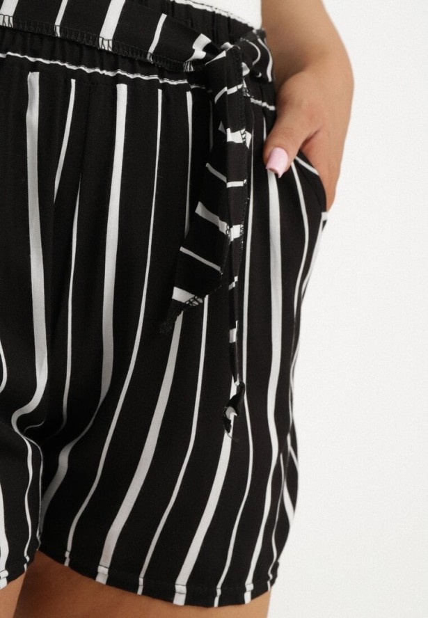 Czarne Szorty Pereilodia