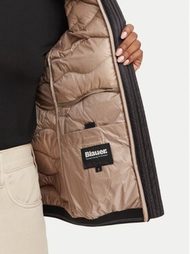 Blauer Kurtka zimowa Camelia 26WBLDC03033 Czarny Regular Fit