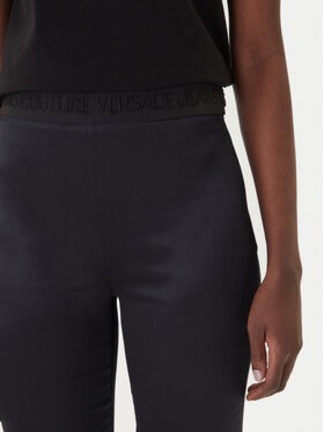 Versace Jeans Couture Spodnie materiałowe 80HAC1A7 N0640 Czarny Flare Fit