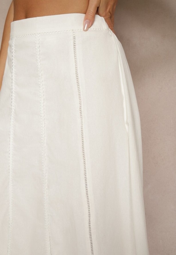 Biała Rozkloszowana Spódnica z Bawełny z Haftowanymi Detalami Tolanisse
