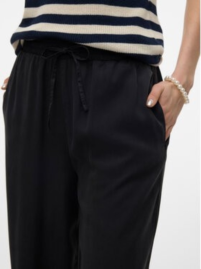 Vero Moda Spodnie materiałowe Bree 10304898 Czarny Loose Fit