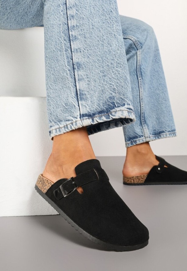 Czarne Klapki Chodaki z Imitacji Zamszu z Klamrą Aklinera