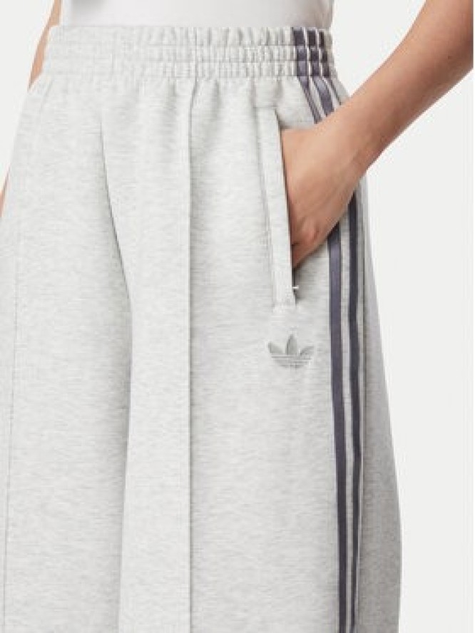 adidas Spodnie dresowe Spacer HY8044 Szary jasny Wide Leg