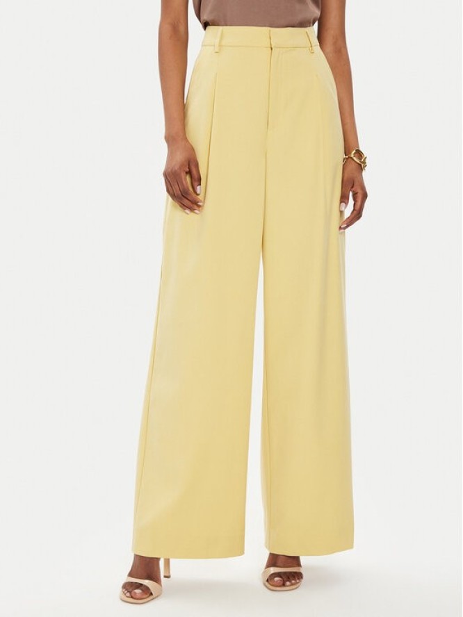 Gestuz Spodnie materiałowe Paula 10906861 Żółty Relaxed Fit