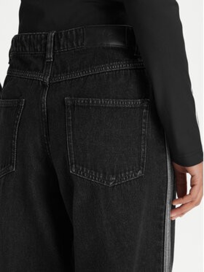 adidas Jeansy Firebird KD2909 Czarny Regular Fit