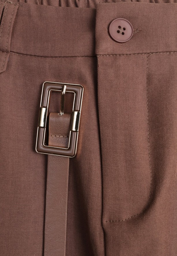 Brązowe Szorty Typu Bermudy z Paskiem i Prostokątną Klamrą Tinalora