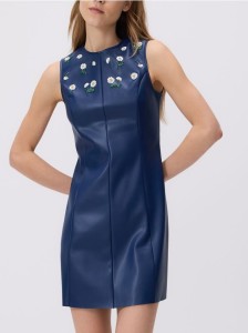 Sukienka z imitacji skóry z aplikacjami - granatowy