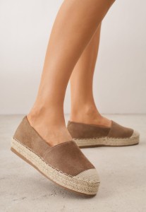 Brązowe Espadryle VICES w Klasycznym Stylu na Platformie z Plecionką Cherimare