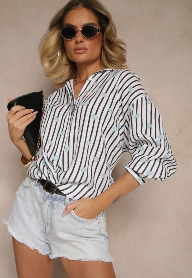 Czarno-Biała Koszula z Bawełny w Prążki Zdobiona Kwiatowym Wzorem Apiola