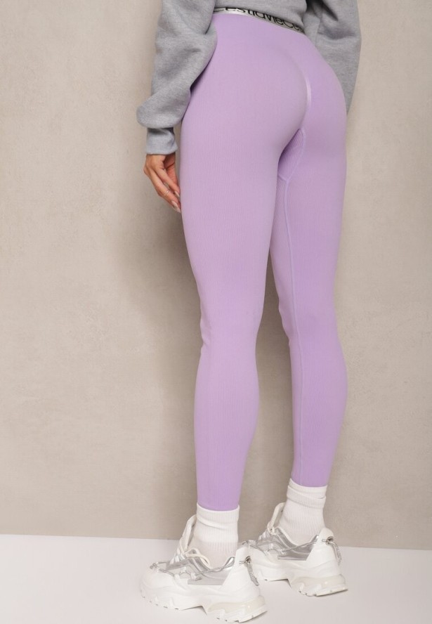 Jasnofioletowe Sportowe Legginsy Elastyczne z Ozdobną Szeroką Gumą w Pasie Larnode