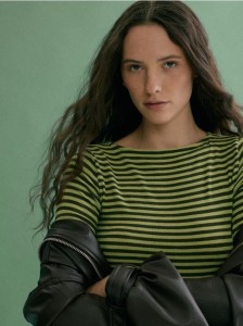 Dzianinowy longsleeve w paski - zielony