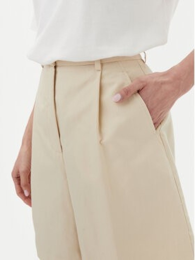 Weekend Max Mara Bermudy Ecuba 2515141032 Écru Regular Fit