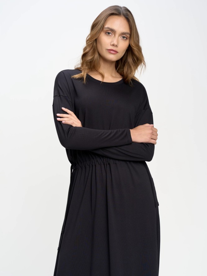 Sukienka damska maxi czarna Dressawa 906