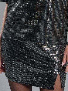 Spódnica mini z połyskiem - srebrny