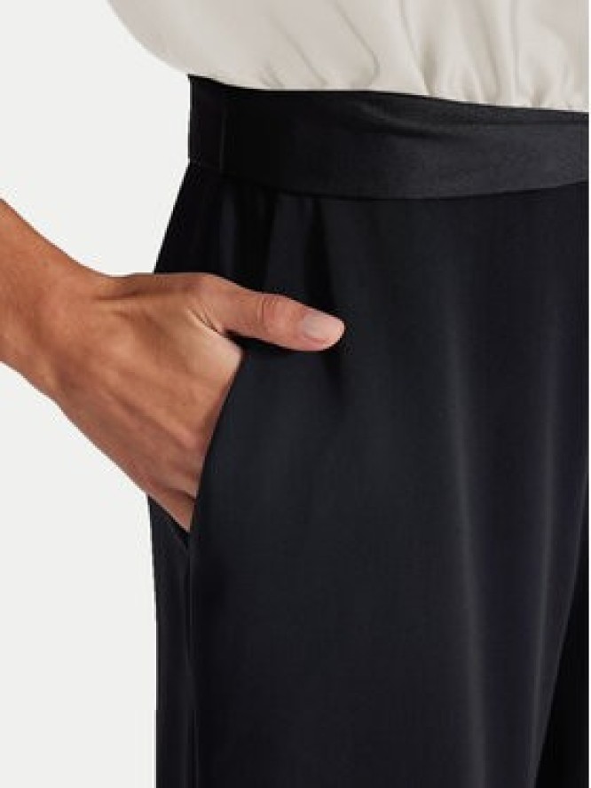 Swing Kombinezon 3AH00900 Czarny Regular Fit