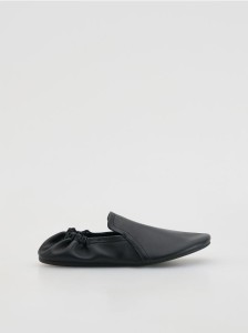 Skórzane baleriny - czarny