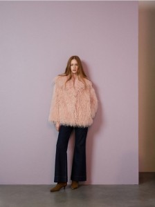 Kurtka z imitacji futra - różowy