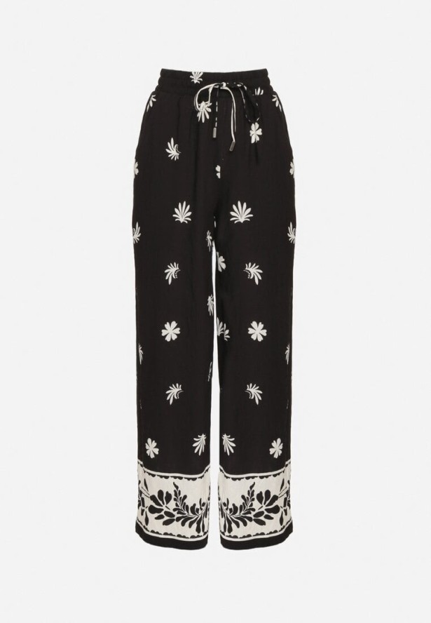 Czarne Szerokie Spodnie z Wiskozy w Kwiatowy Wzór z Gumką w Pasie Nimiova