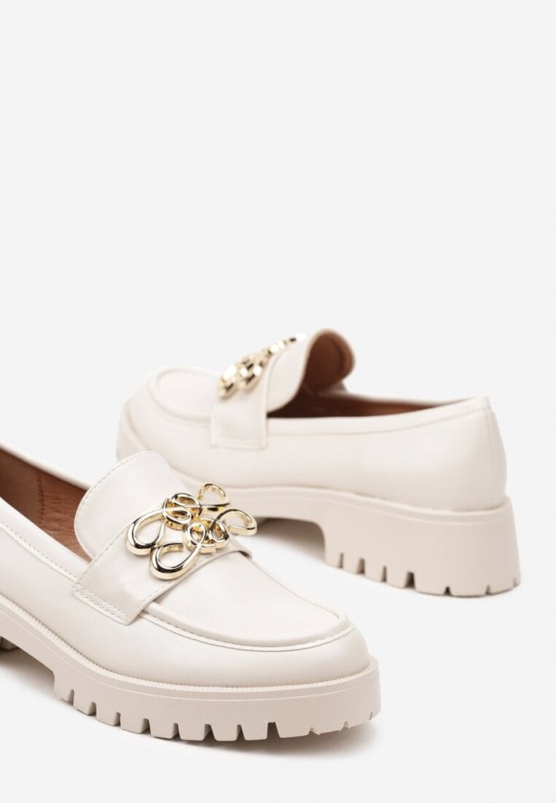 Beżowe Mokasyny Wsuwane z Metaliczną Ozdobą Afleria