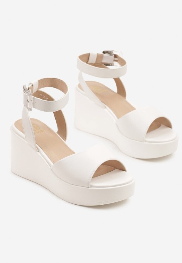 Białe Basicowe Sandały na Platformie i Koturnie Ediviella