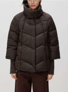 Pikowana kurtka z wysokim kołnierzem - ciemnobrązowy