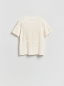 T-shirt z haftem - złamana biel