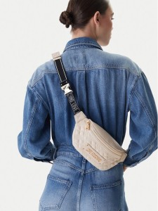 LOVE MOSCHINO Nerka JC4003PP1OLA0110 Écru