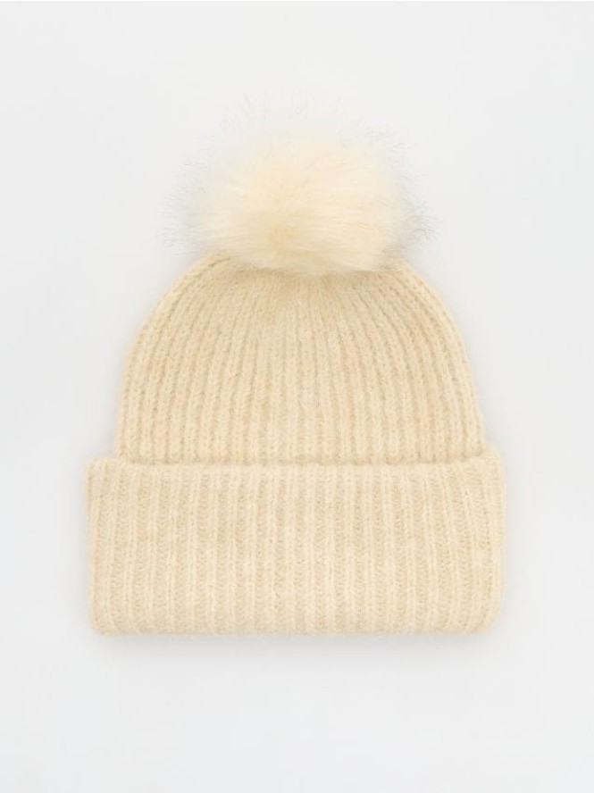 Czapka beanie z pomponem - złamana biel
