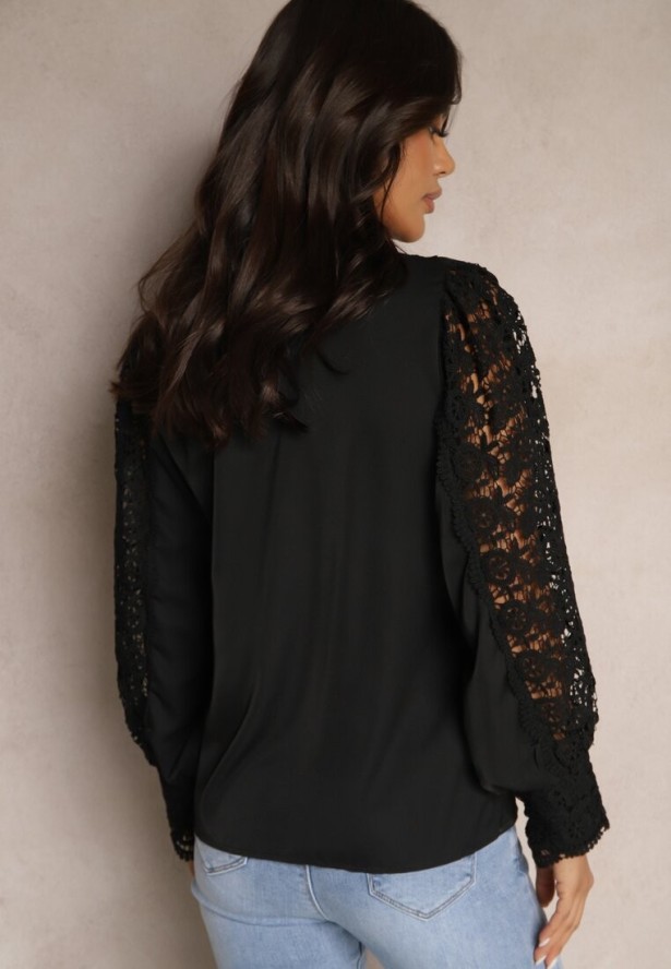 Czarna Koronkowa Koszula ze Stójką Sariviel